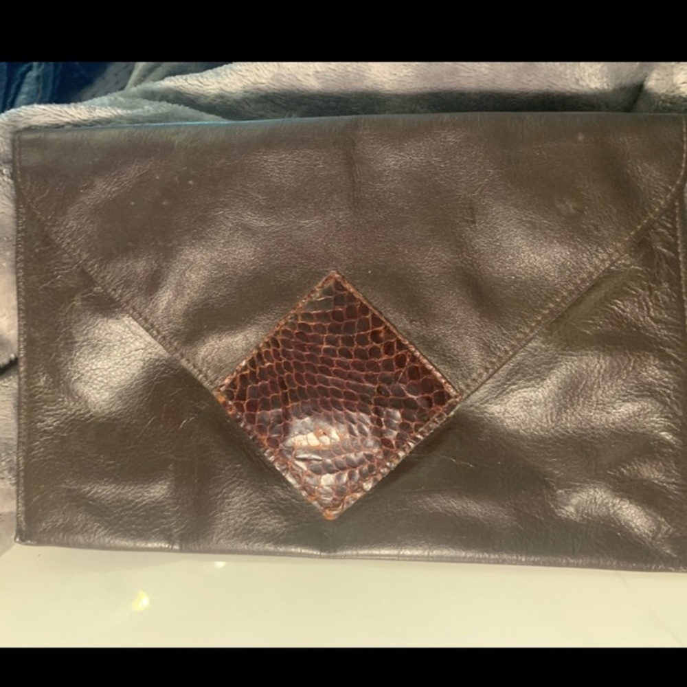 VINTAGE BROWN LEATHER CLUTCH